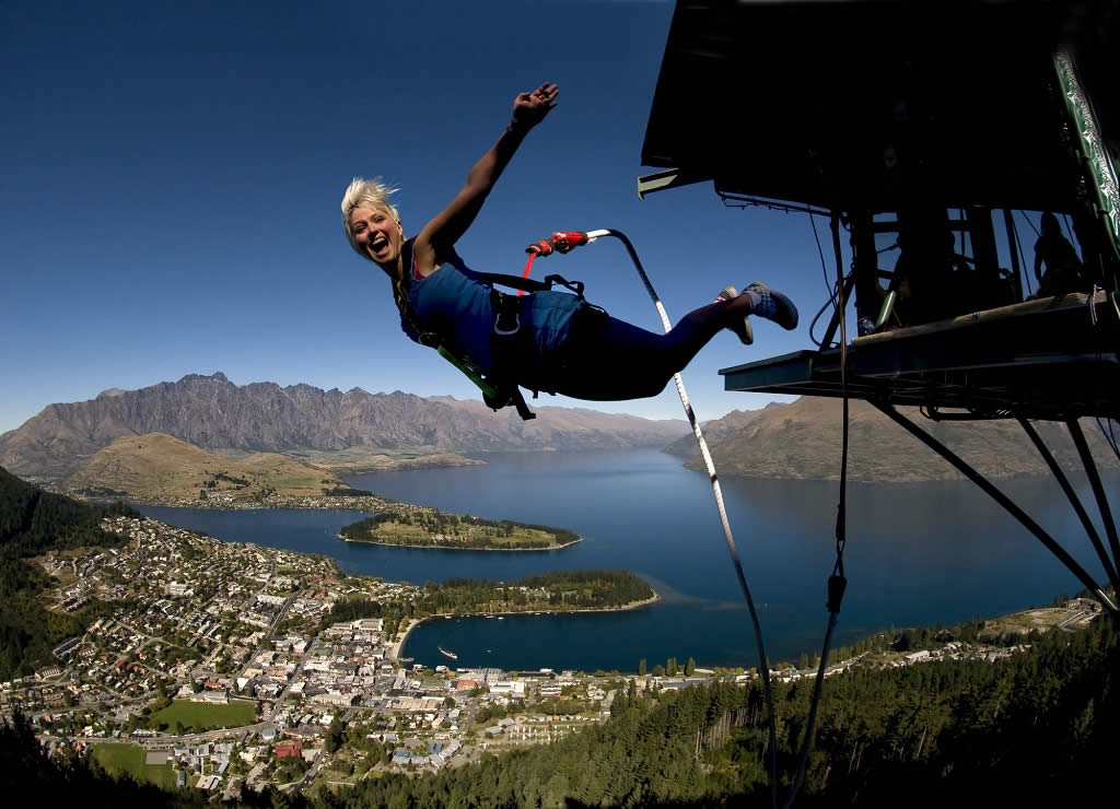 AJ Hackett Bungy New Zealand